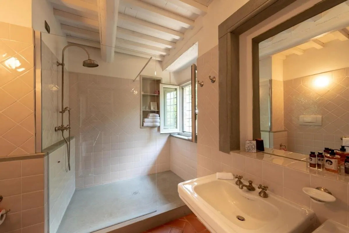 Unique Villa With Infinity Pool Inside Chianti Corti