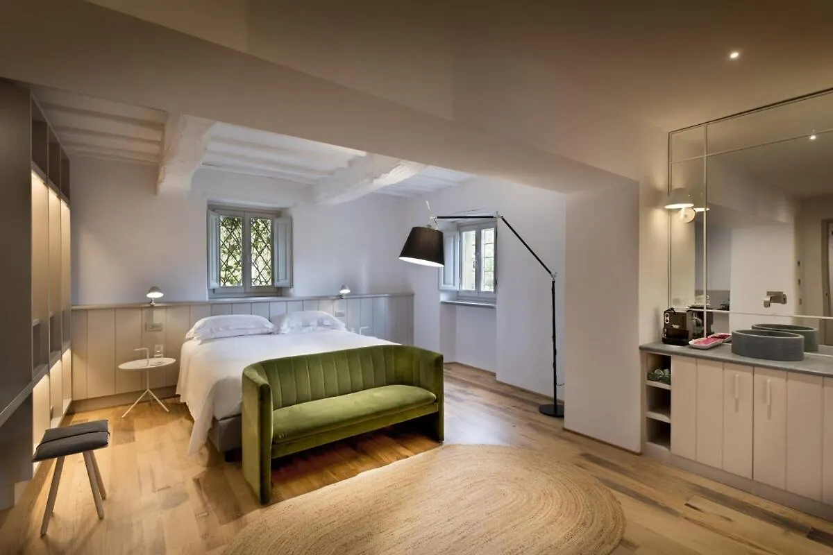 Unique Villa With Infinity Pool Inside Chianti Corti